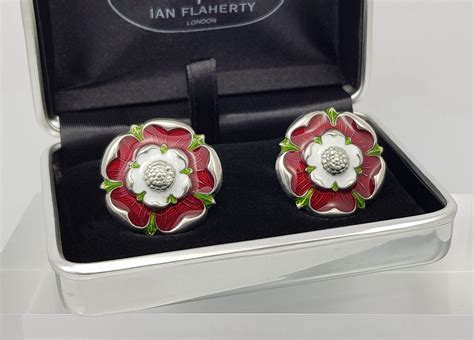 tudor rose cufflinks.